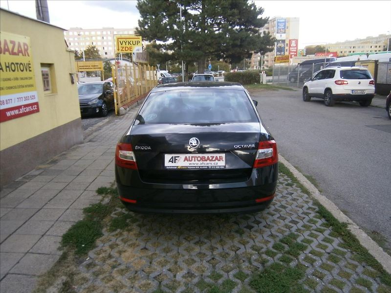 Škoda Octavia 1,6 TDI KLIMA  koup. ČR - fotka 5 z 15
