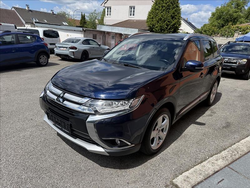 Mitsubishi Outlander 2,3 DI-D - fotka 1 z 31