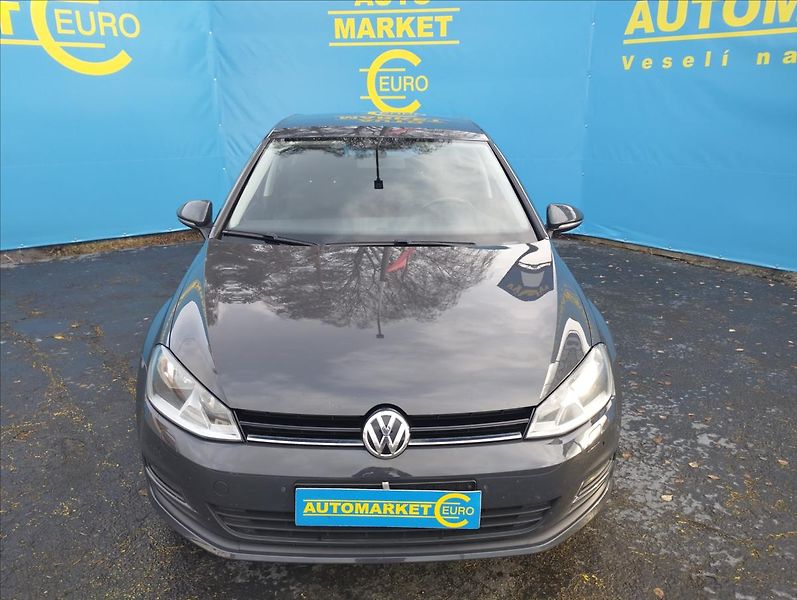 Volkswagen Golf 1,2 TSi 63KW - fotka 2 z 18