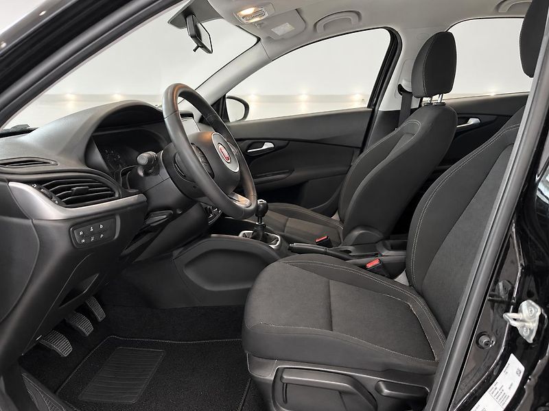 Fiat Tipo (2016) - fotka 18 z 22