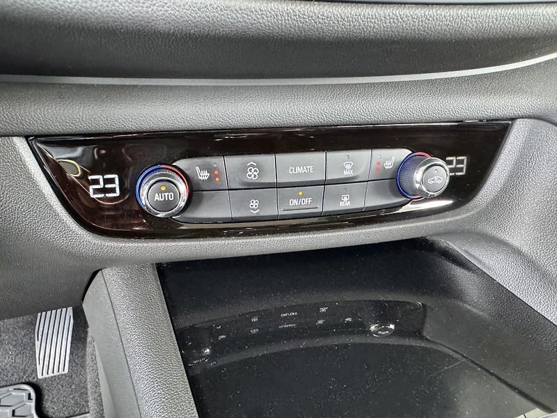 Opel Insignia 2,0CDTI  128kW*AUT*REZERVACE! - fotka 20 z 33