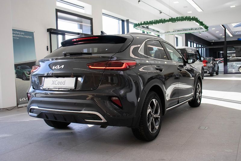 Kia XCeed 1.6 T-GDI GPF 7DCT EXCLUSIVE - fotka 4 z 17