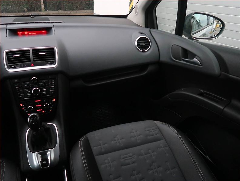 Opel Meriva (2013) 1.4 Turbo, ČR,1.maj - fotka 8 z 17