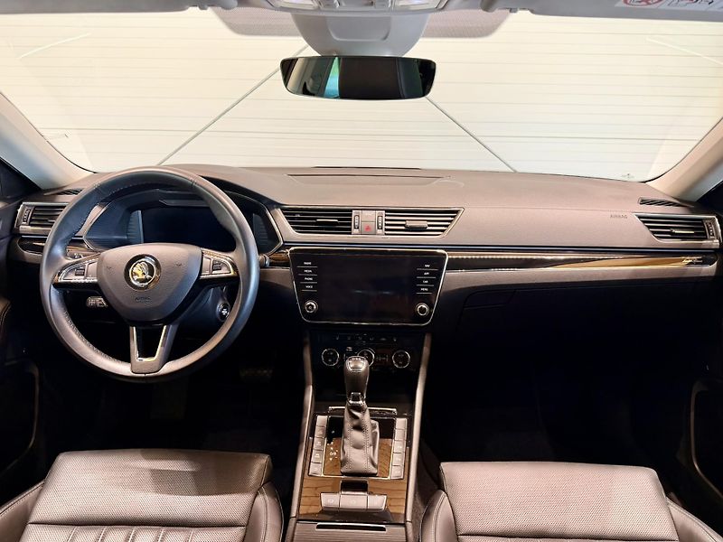 Škoda Superb iV 1.4 TSi 160 Kw PHEV L&K - fotka 6 z 33