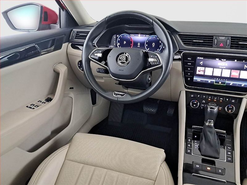 Škoda Superb (2023) Laurin&Klement 2.0 TDI - fotka 7 z 20