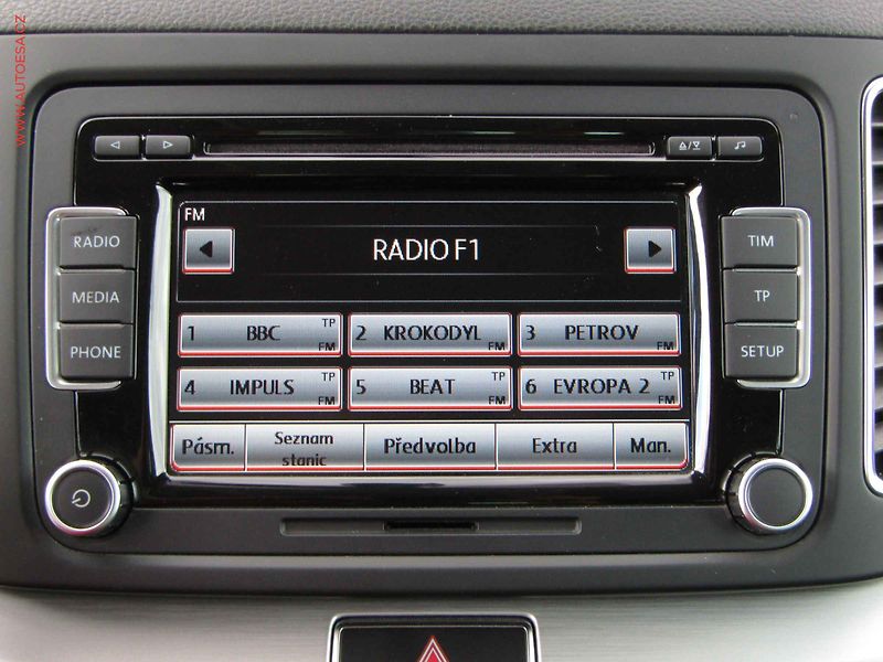 Volkswagen Sharan (2014) 2.0TDi, ČR, AC, xenon, park - fotka 19 z 25