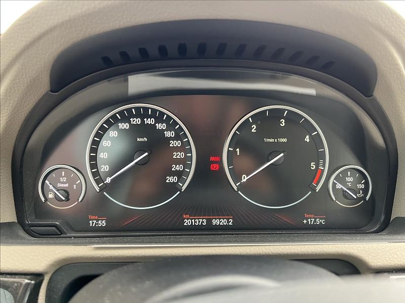 BMW Řada 5 535d GT 1.mai. nové ČR - fotka 29 z 34