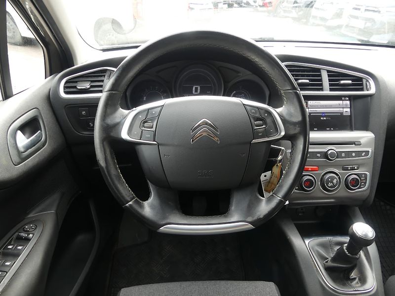 Citroën C4 (2016) 1,2 PureTech 110 MAN5 - fotka 12 z 18