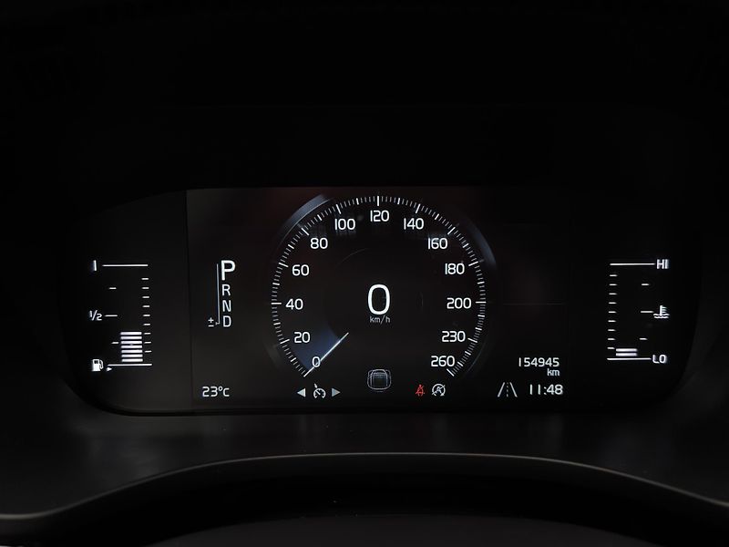 Volvo XC60 D4 AWD MOMENTUM CZ 1.maj - fotka 15 z 39