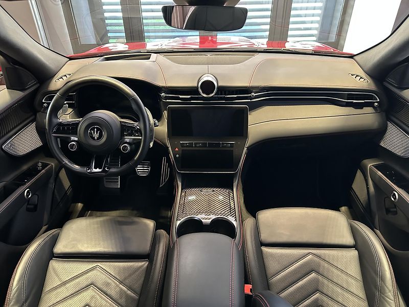 Maserati Grecale (2024) Modena 330HP - Individual  - fotka 16 z 17