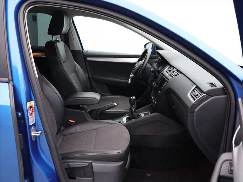 Škoda Octavia 1,4 TSI 103kW Elegance Xenon - fotka 11 z 29