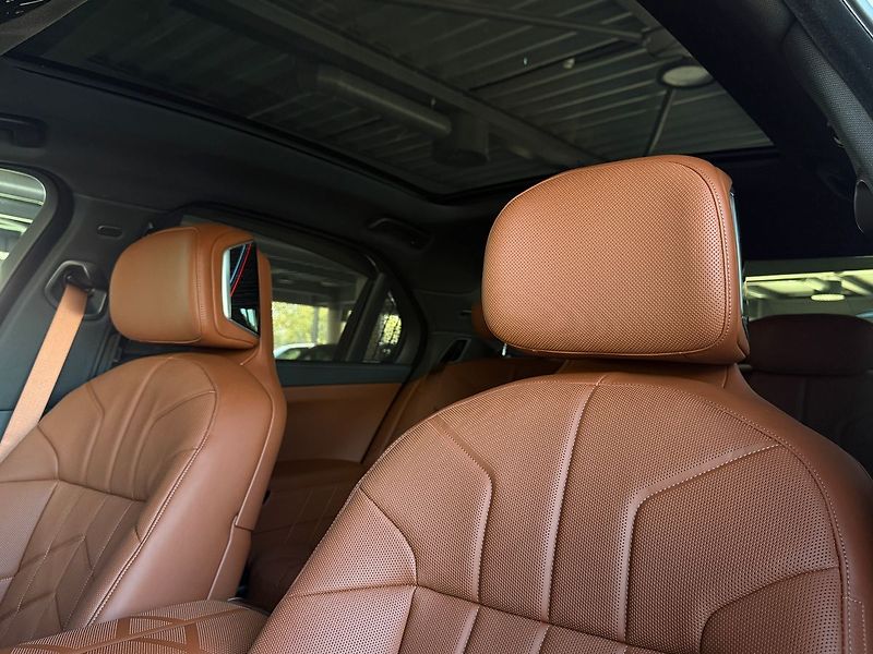 BMW Řada 7 40d xDrive,Masáž,Nezávislé,360 - fotka 15 z 35