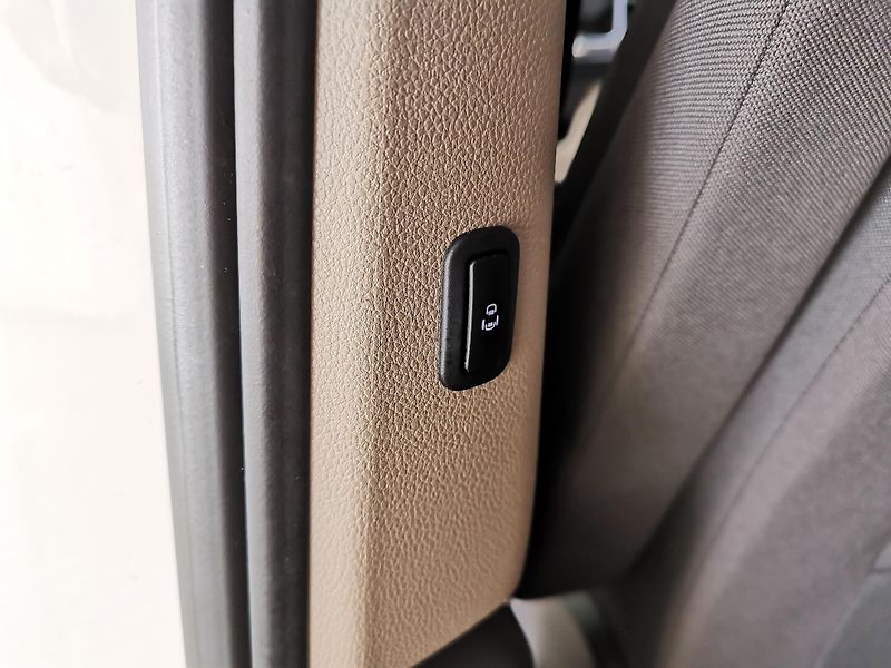 Volkswagen Multivan (2024) TDI LED KESSY NEZÁVISLÉ LANG - fotka 15 z 31