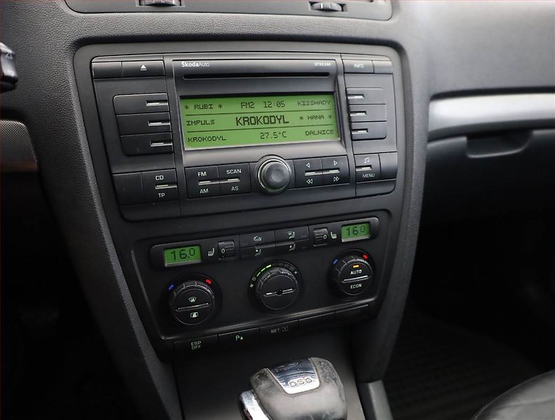 Škoda Octavia (2005) 2.0 TDI, Automat, po STK - fotka 10 z 12