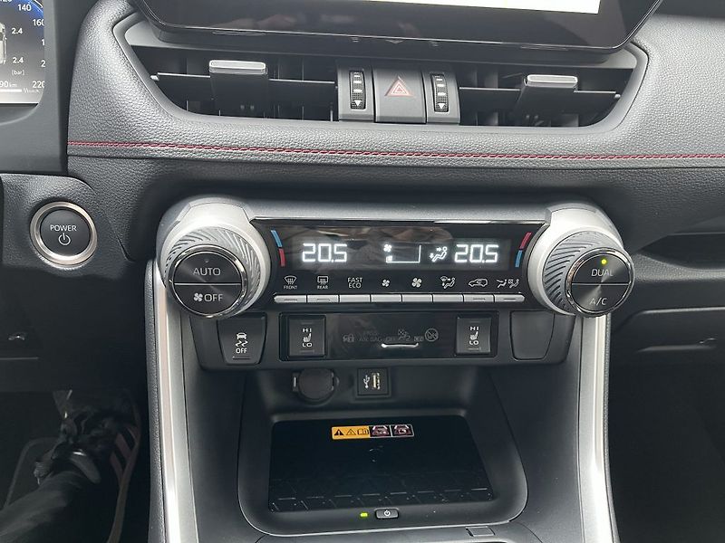 Toyota RAV4 2.5 PHEV Selection - fotka 22 z 33