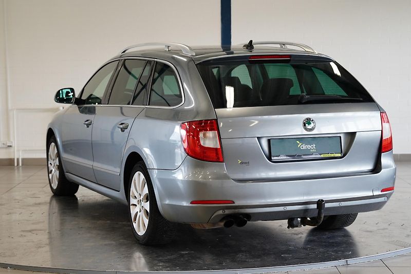 Škoda Superb - fotka 2 z 6