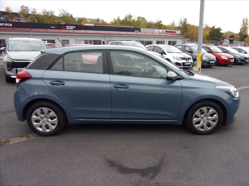 Hyundai i20 1,3 Classic - fotka 2 z 26