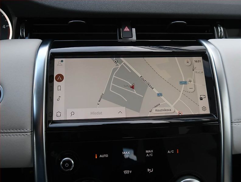 Land Rover Discovery Sport (2021) D165 - fotka 25 z 28