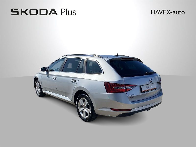 Škoda Superb (2017) Combi 2.0 TDI 4x4 Ambition - fotka 29 z 30