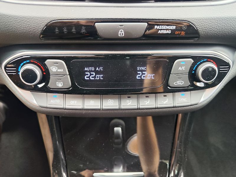 Hyundai i30 1.5 T-GDI/103kW N-Line DCT - fotka 23 z 36