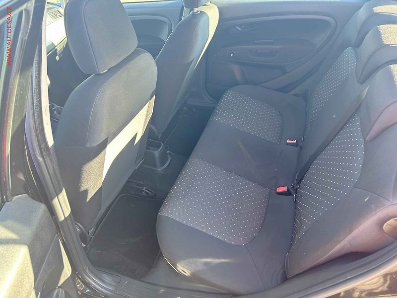 Fiat Punto (2009) 1.4i - fotka 10 z 13