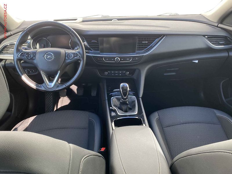 Opel Insignia (2017) 1.5 T, LED, navi, headUP - fotka 8 z 19