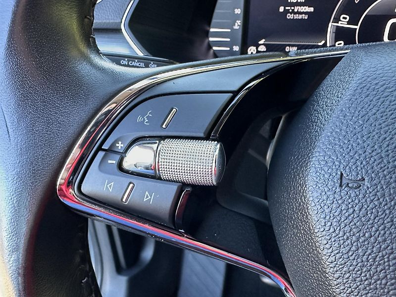 Škoda Superb (2021) KOMBI 2.0TSI/140kW* DSG* - fotka 10 z 39