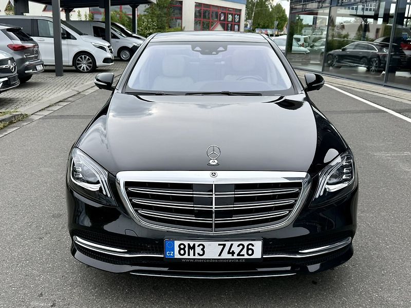 Mercedes-Benz Třídy S (2018) 560 4MATIC LONG - fotka 3 z 55