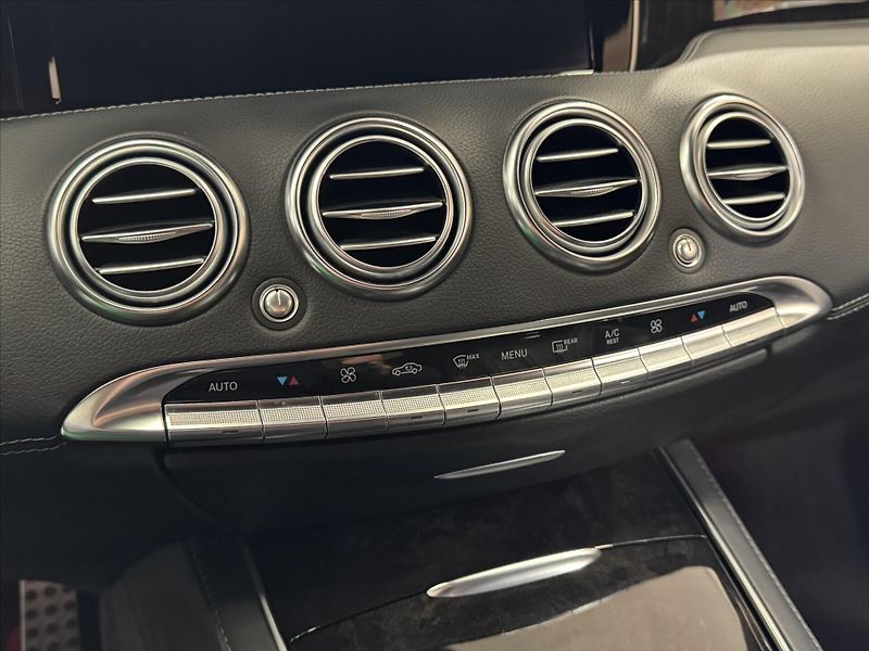 Mercedes-Benz Třídy S 500 4M AMG MASÁŽE ILS - fotka 12 z 23