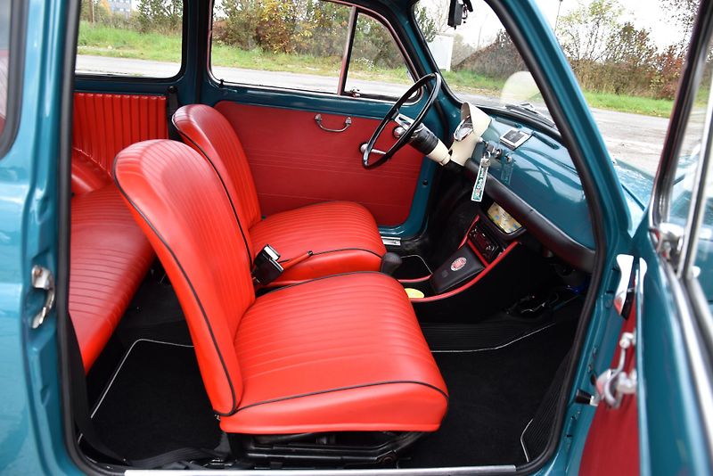 Fiat 500 (1971) 110 F BERLINA 650 ccm - fotka 24 z 33