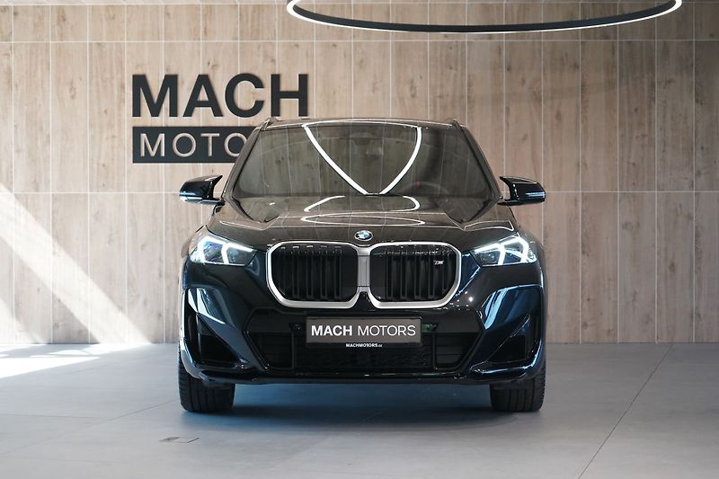 BMW X1 M35i xDrive, Panorama, Head-up - fotka 3 z 50