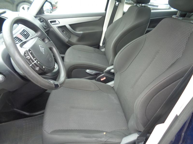 Citroën C4 Picasso 1,7 i 16V - fotka 13 z 15