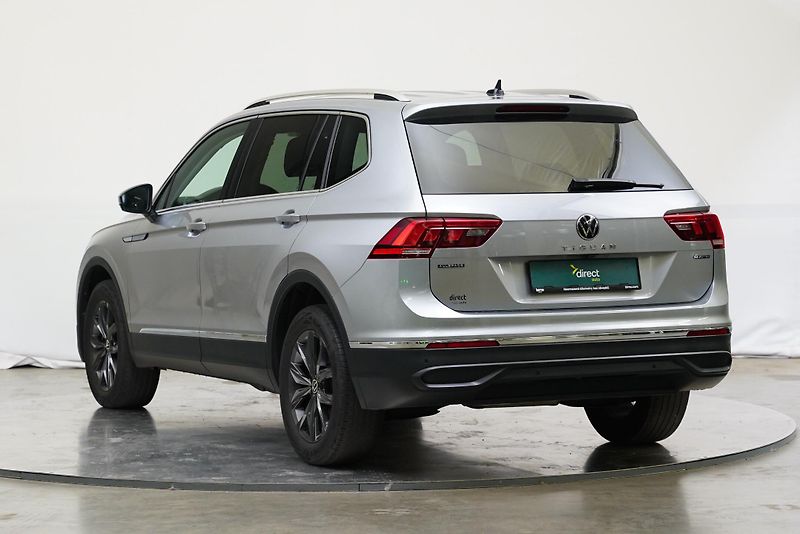 Volkswagen Tiguan - fotka 4 z 6