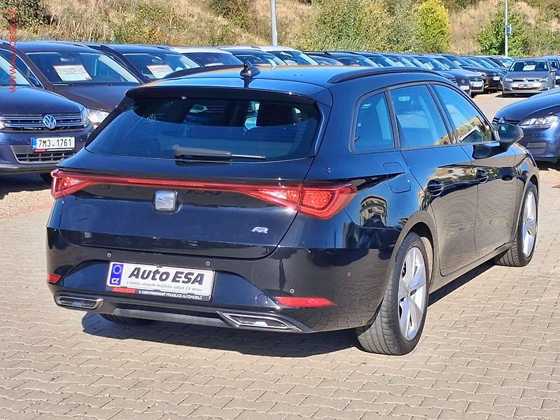 Seat Leon (2021) 1.5 TSi, FR, kůže, LED, navi - fotka 4 z 19