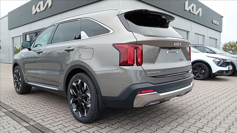 Kia Sorento 2,2 CRDI 8DCT TOP - fotka 5 z 12