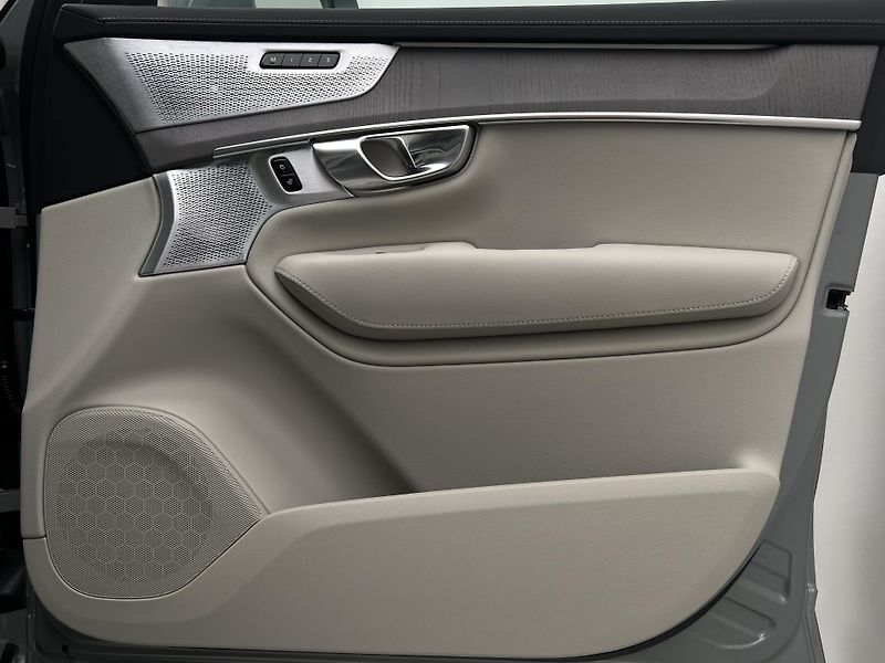 Volvo XC90 (2026) T8 AWD PLUS BRIGHT - fotka 8 z 45