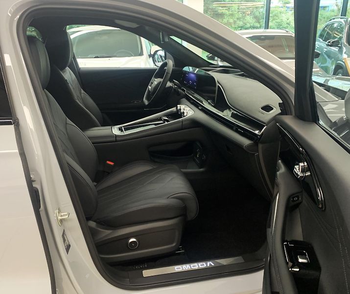 Omoda 9 (2025) Omoda 9 PHEV Premium  - fotka 12 z 31