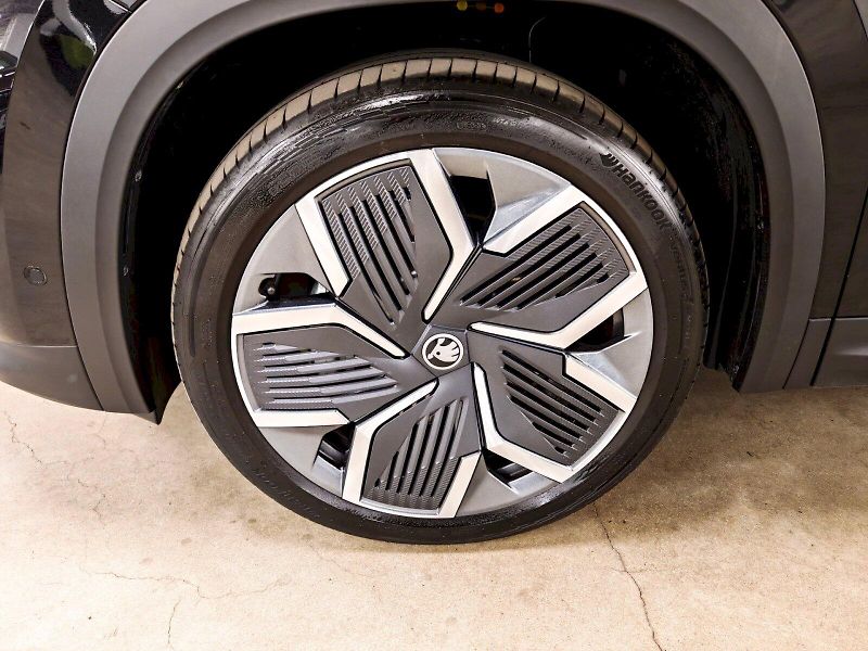 Škoda Kodiaq (2025) iV 1.5 TSI 150 kW DSG Exclusiv - fotka 35 z 35