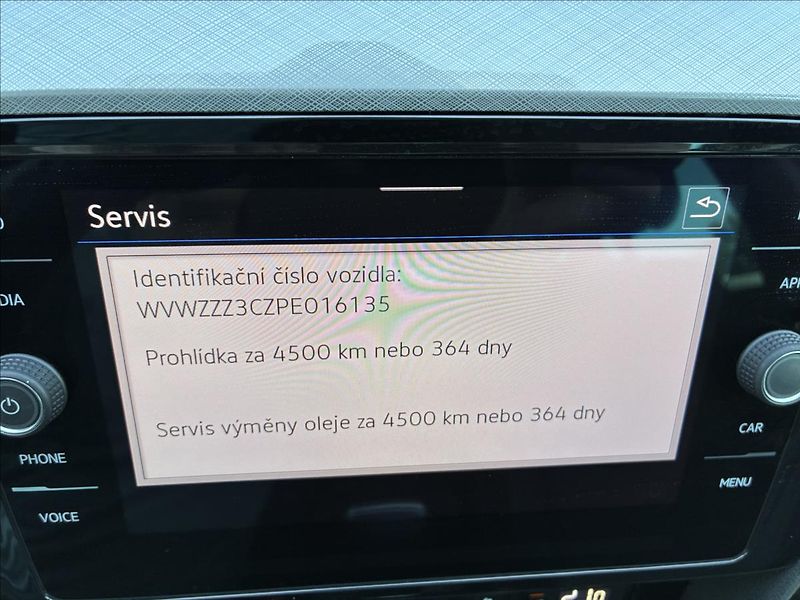 Volkswagen Passat 2,0 TDI,TAŽNÉ,WEBASTO - fotka 30 z 30