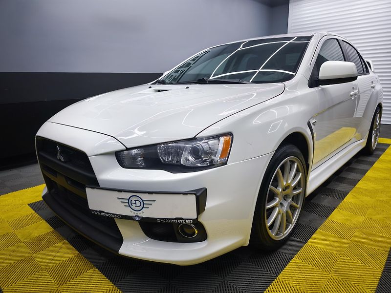 Mitsubishi Lancer (2011) EVO X - fotka 15 z 34
