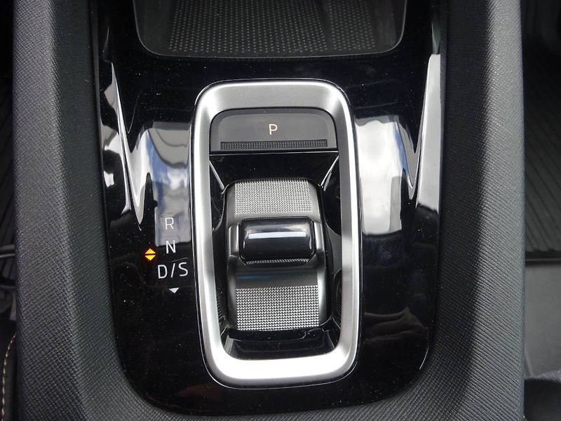 Škoda Octavia (2024) 1,5TSi M-Hev/110kW Top Selecti - fotka 7 z 27