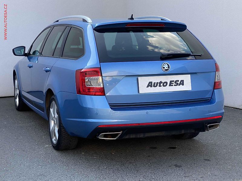 Škoda Octavia (2015) 1.6 TDi, ČR, Elegance, DSG - fotka 6 z 17