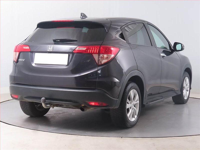 Honda HR-V (2018) 1.5 i-VTEC, Serv.kniha - fotka 5 z 15