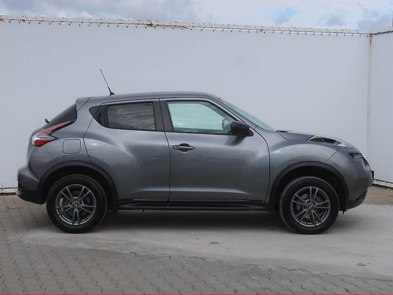 Nissan Juke (2019) 1.6 i, Kůže, Navi, Tempomat - fotka 6 z 18