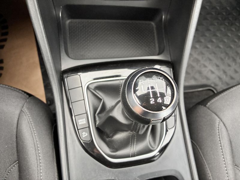 Hyundai Tucson 1.6T-GDi 110kW REZERVACE - fotka 20 z 29