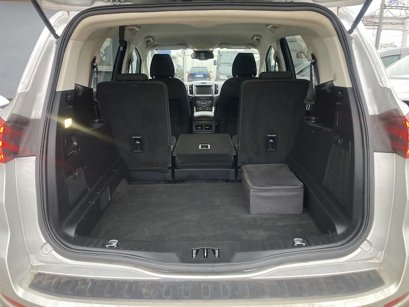 Ford S-MAX (2020) 2.0TDCi 140kW servis Ford - fotka 20 z 28