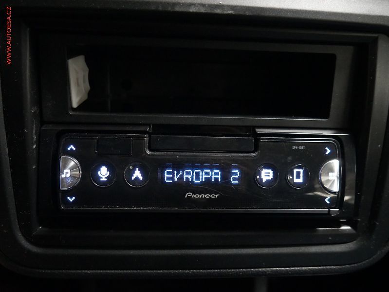 Škoda Fabia (2010) 1.2 TSI, ČR, AC - fotka 14 z 15