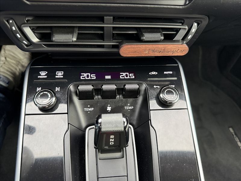 Porsche 911 992 Carrera S Sport chrono - fotka 21 z 41