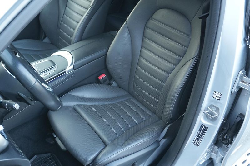 Mercedes-Benz GLC 220d, Vzduch, Ventilace,Záruka - fotka 27 z 37