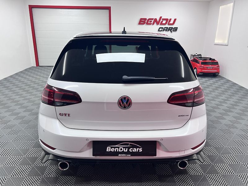 Volkswagen Golf GTI TCR, 2.0 TSI 213 kW - fotka 5 z 46